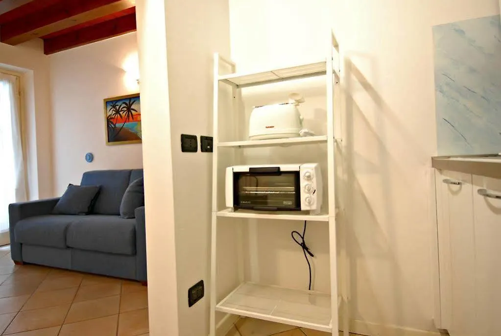 The Flowers Apartments 2 Desenzano del Garda Italy